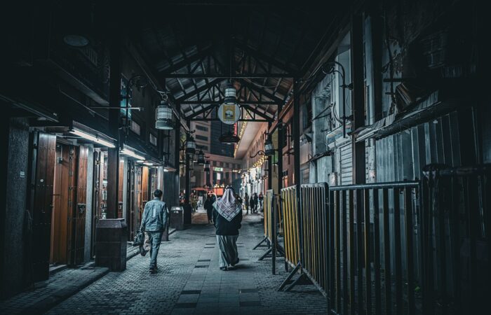Uma das principais características do Instagram é a sua interface visual. Através de filtros e recursos de edição, os usuários podem transformar suas fotos e vídeos em verdadeiras obras de arte. Isso torna a plataforma extremamente atraente para aqueles que desejam compartilhar momentos de suas vidas de forma criativa e estética.